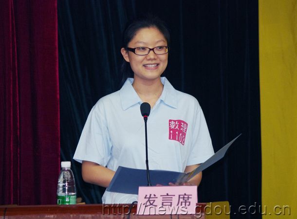 英国365集团举行2012级“双百工程”创新实验班开班典礼